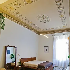 tiritu-apartments.catania-hotels.net/